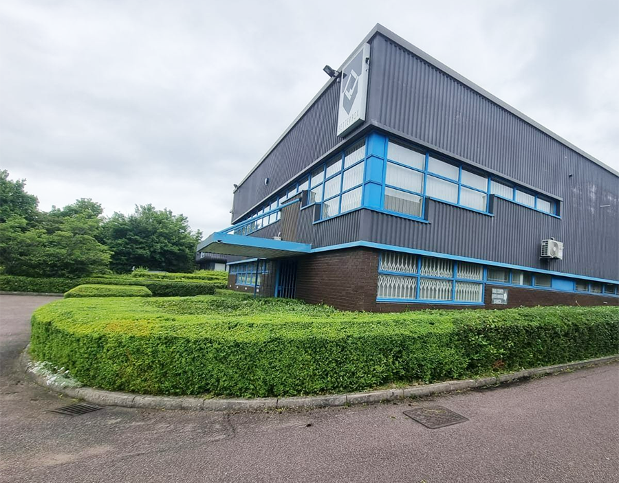 Commercial Grounds Maintenance Grounds maintenance of a hedgrow